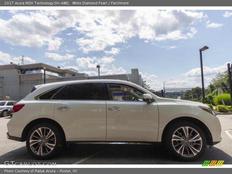 White Diamond Pearl / Parchment 2017 Acura MDX Technology SH-AWD