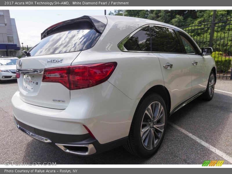 White Diamond Pearl / Parchment 2017 Acura MDX Technology SH-AWD