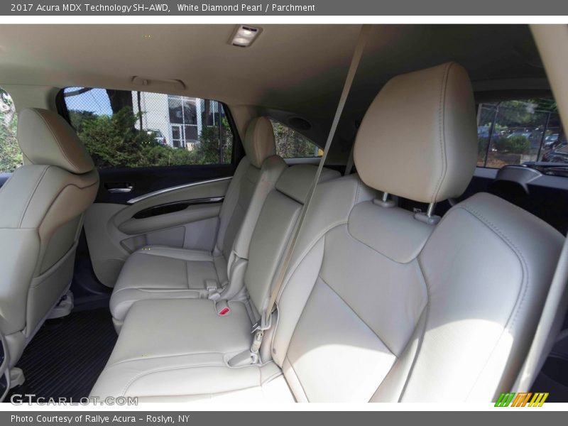 White Diamond Pearl / Parchment 2017 Acura MDX Technology SH-AWD