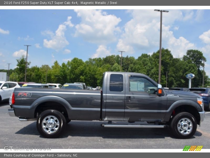 Magnetic Metallic / Steel 2016 Ford F250 Super Duty XLT Super Cab 4x4