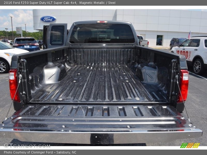 Magnetic Metallic / Steel 2016 Ford F250 Super Duty XLT Super Cab 4x4
