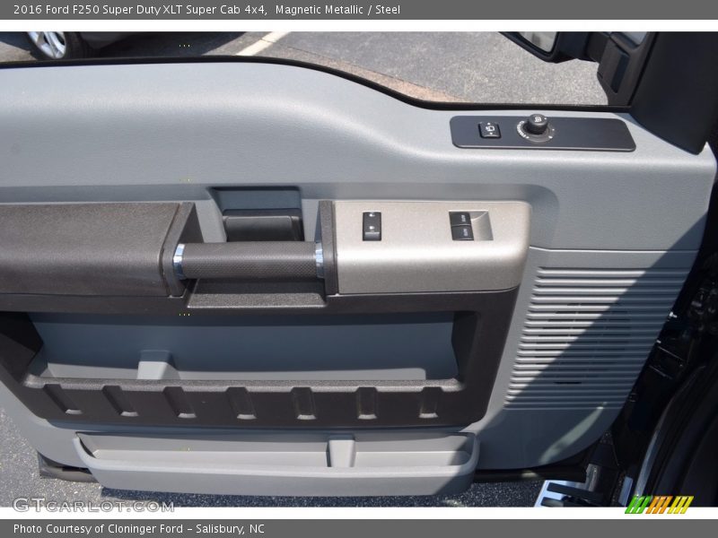 Magnetic Metallic / Steel 2016 Ford F250 Super Duty XLT Super Cab 4x4