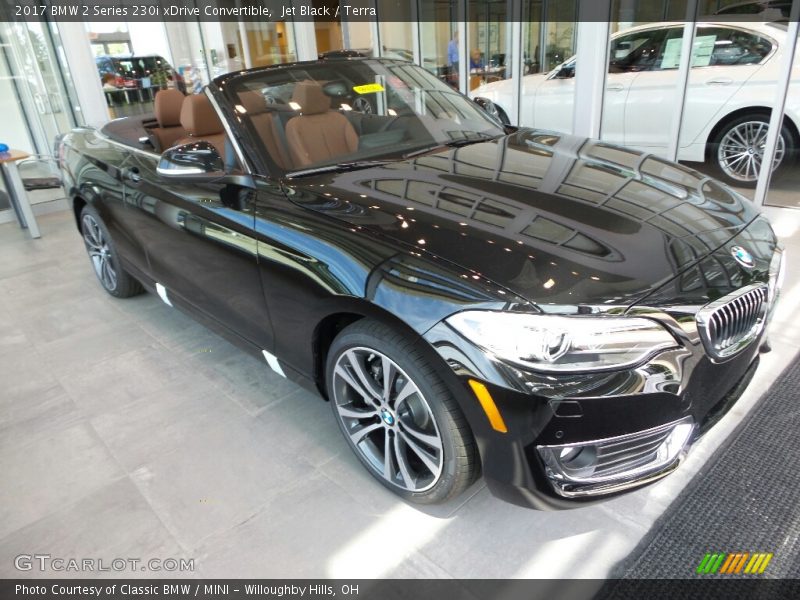 Front 3/4 View of 2017 2 Series 230i xDrive Convertible