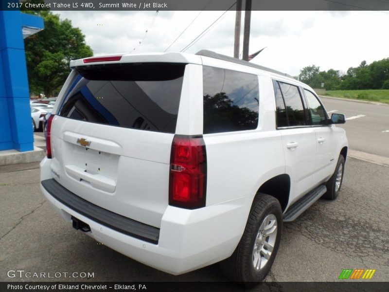 Summit White / Jet Black 2017 Chevrolet Tahoe LS 4WD