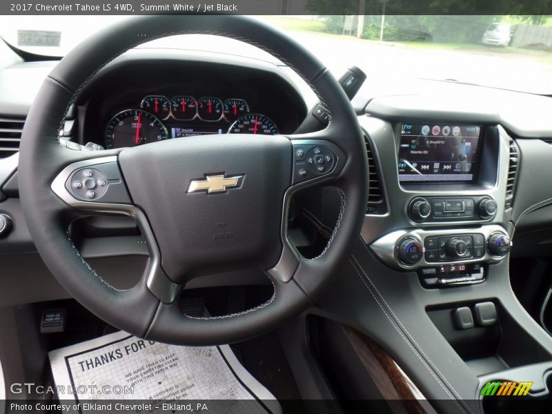 Summit White / Jet Black 2017 Chevrolet Tahoe LS 4WD