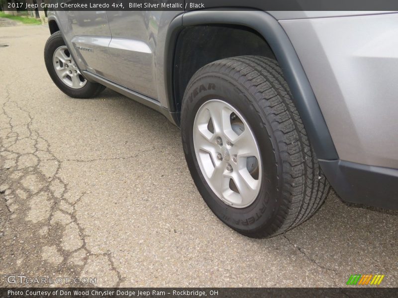 Billet Silver Metallic / Black 2017 Jeep Grand Cherokee Laredo 4x4