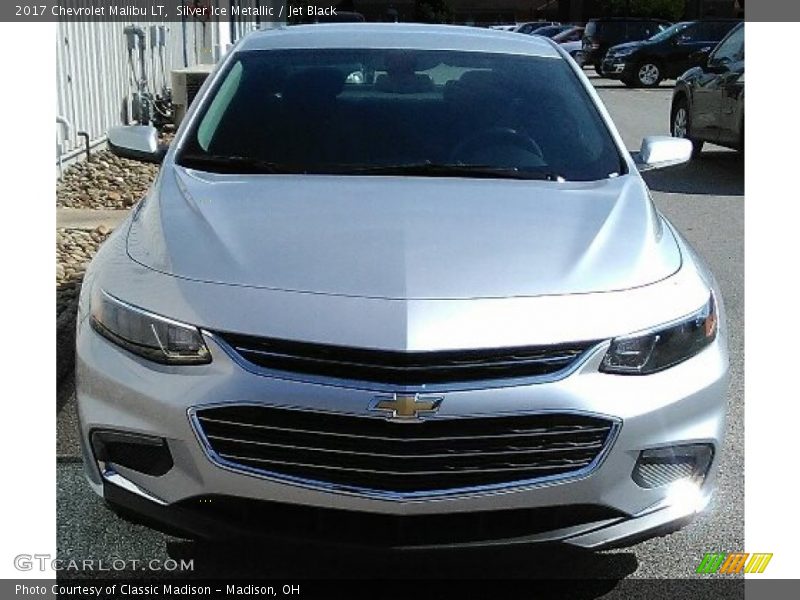 Silver Ice Metallic / Jet Black 2017 Chevrolet Malibu LT