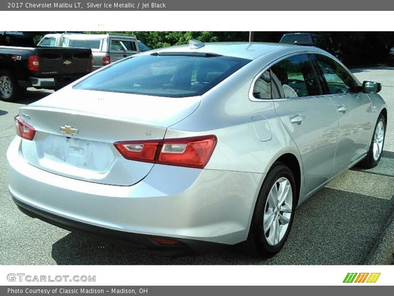 Silver Ice Metallic / Jet Black 2017 Chevrolet Malibu LT