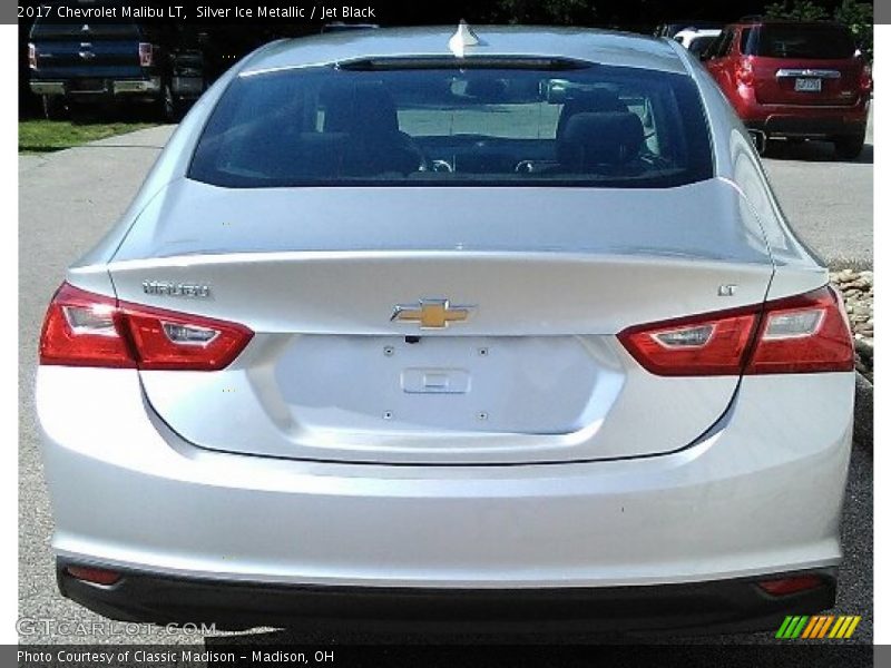 Silver Ice Metallic / Jet Black 2017 Chevrolet Malibu LT