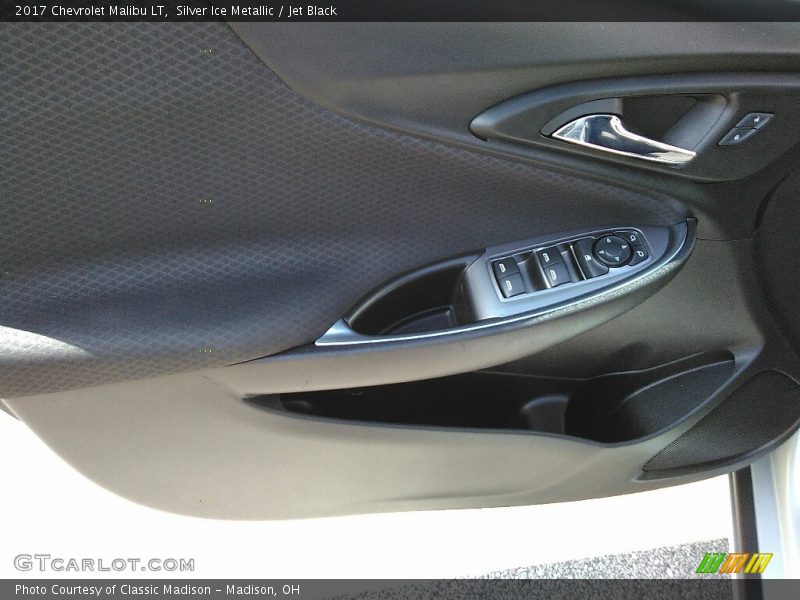 Silver Ice Metallic / Jet Black 2017 Chevrolet Malibu LT
