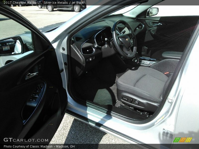 Silver Ice Metallic / Jet Black 2017 Chevrolet Malibu LT