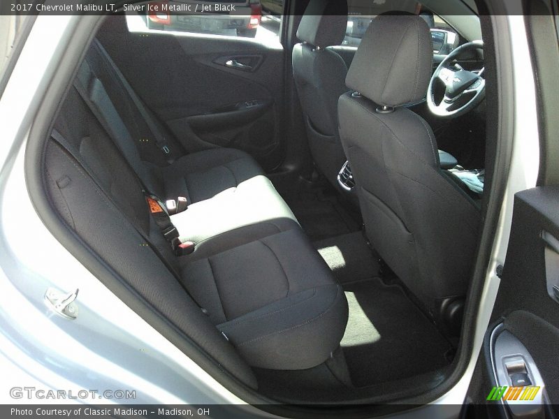 Silver Ice Metallic / Jet Black 2017 Chevrolet Malibu LT