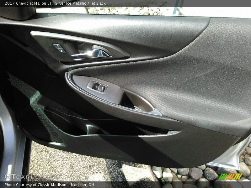 Silver Ice Metallic / Jet Black 2017 Chevrolet Malibu LT