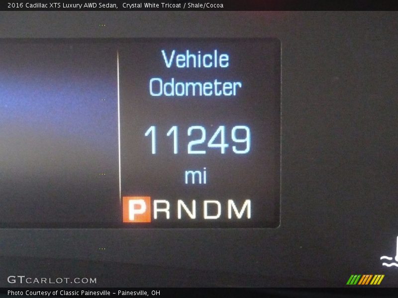 Crystal White Tricoat / Shale/Cocoa 2016 Cadillac XTS Luxury AWD Sedan
