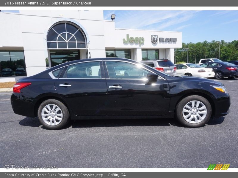 Super Black / Charcoal 2016 Nissan Altima 2.5 S