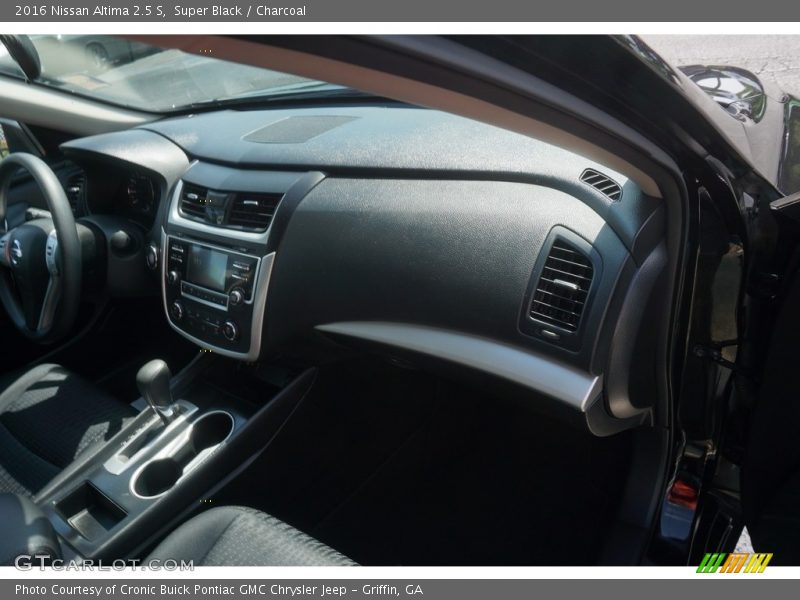 Super Black / Charcoal 2016 Nissan Altima 2.5 S