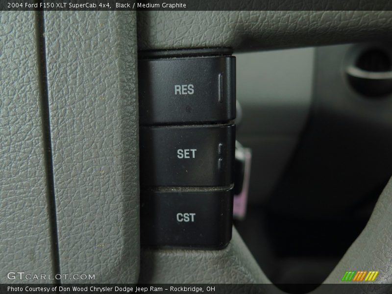 Black / Medium Graphite 2004 Ford F150 XLT SuperCab 4x4