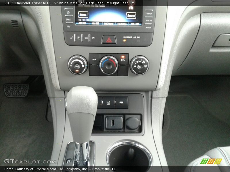 Silver Ice Metallic / Dark Titanium/Light Titanium 2017 Chevrolet Traverse LS