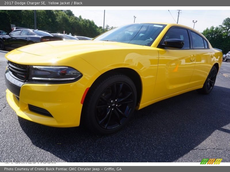 Yellow Jacket / Black 2017 Dodge Charger SE