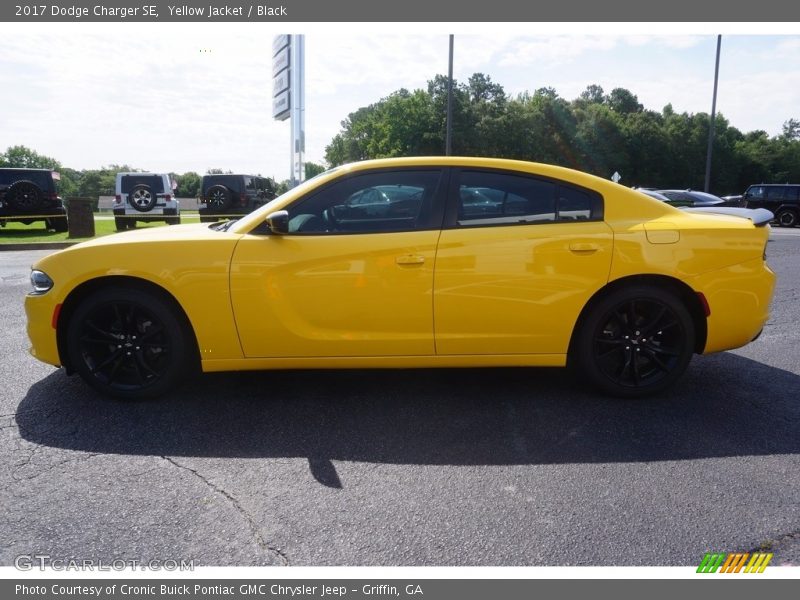 Yellow Jacket / Black 2017 Dodge Charger SE