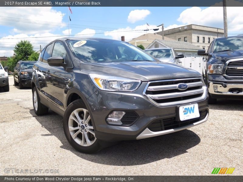 Magnetic / Charcoal Black 2017 Ford Escape SE 4WD