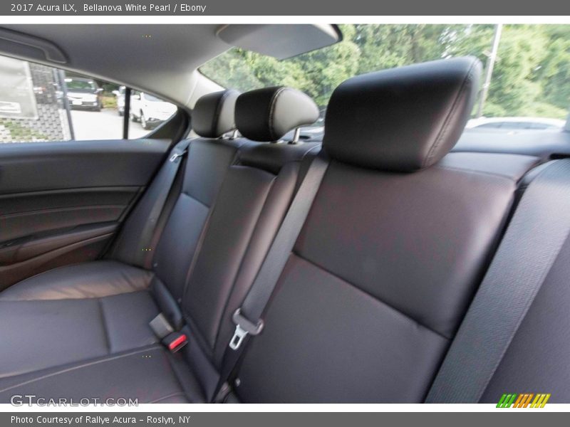 Bellanova White Pearl / Ebony 2017 Acura ILX