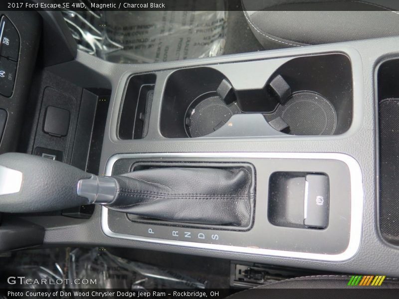 Magnetic / Charcoal Black 2017 Ford Escape SE 4WD