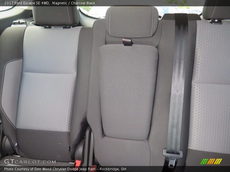 Magnetic / Charcoal Black 2017 Ford Escape SE 4WD