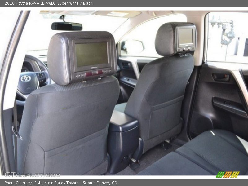 Super White / Black 2016 Toyota RAV4 LE AWD