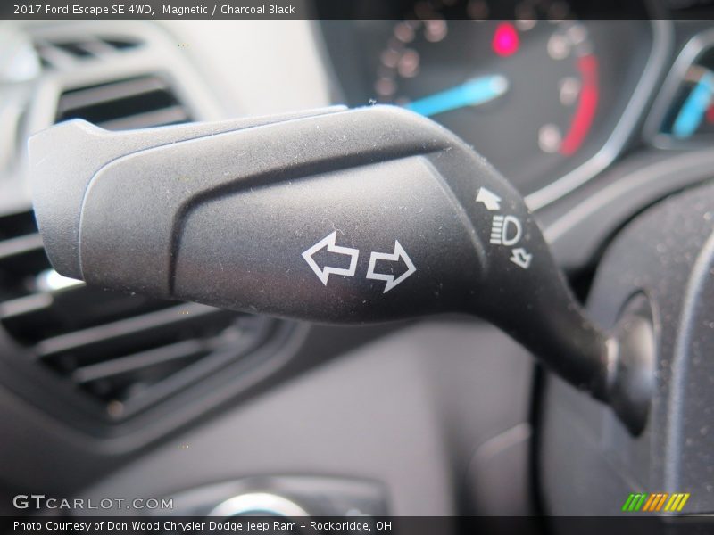 Magnetic / Charcoal Black 2017 Ford Escape SE 4WD