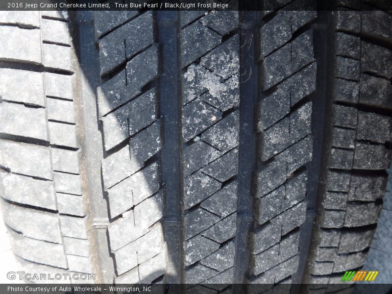 True Blue Pearl / Black/Light Frost Beige 2016 Jeep Grand Cherokee Limited
