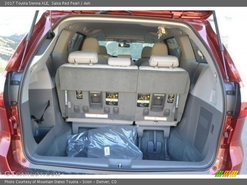 Salsa Red Pearl / Ash 2017 Toyota Sienna XLE