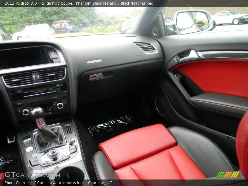 Phantom Black Metallic / Black/Magma Red 2013 Audi S5 3.0 TFSI quattro Coupe