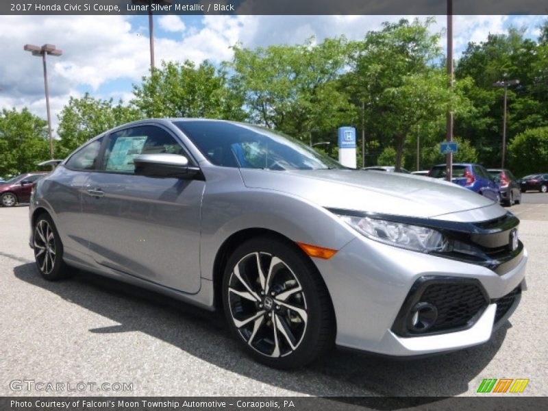 Front 3/4 View of 2017 Civic Si Coupe