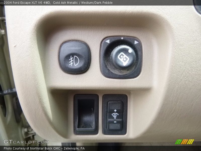 Gold Ash Metallic / Medium/Dark Pebble 2004 Ford Escape XLT V6 4WD