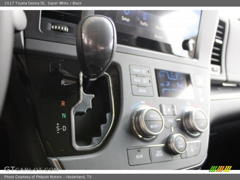  2017 Sienna SE 8 Speed Automatic Shifter