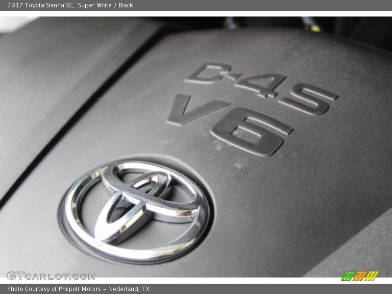 Super White / Black 2017 Toyota Sienna SE