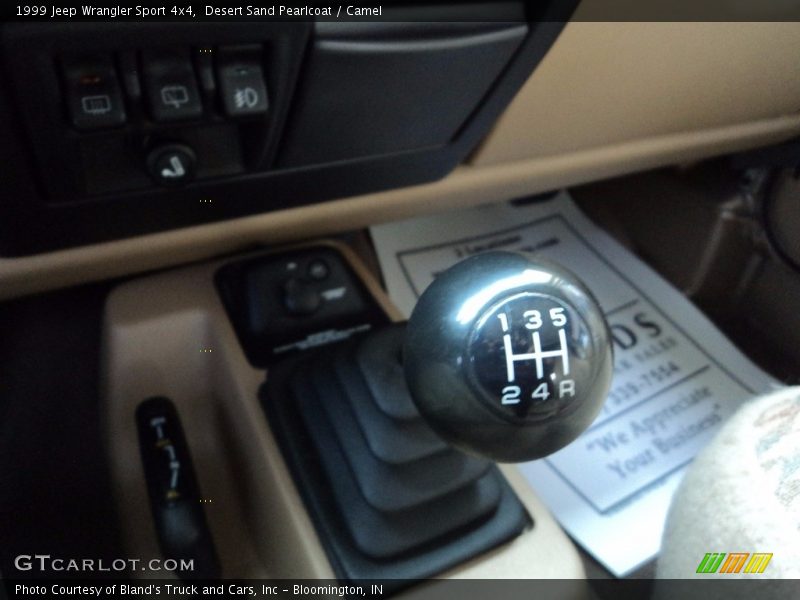 Desert Sand Pearlcoat / Camel 1999 Jeep Wrangler Sport 4x4