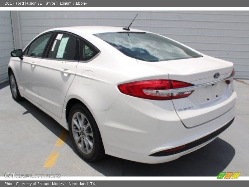 White Platinum / Ebony 2017 Ford Fusion SE