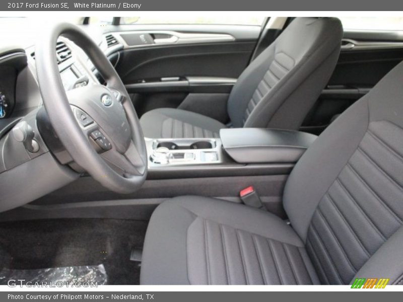White Platinum / Ebony 2017 Ford Fusion SE