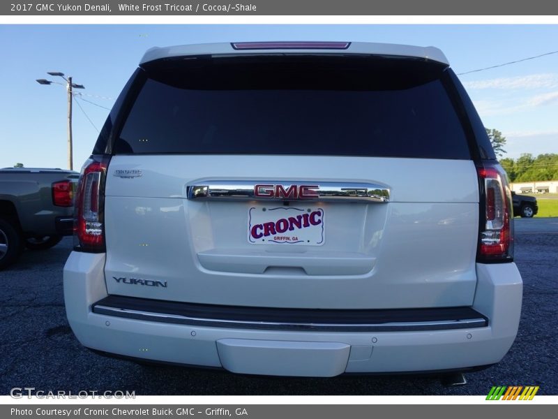 White Frost Tricoat / Cocoa/­Shale 2017 GMC Yukon Denali