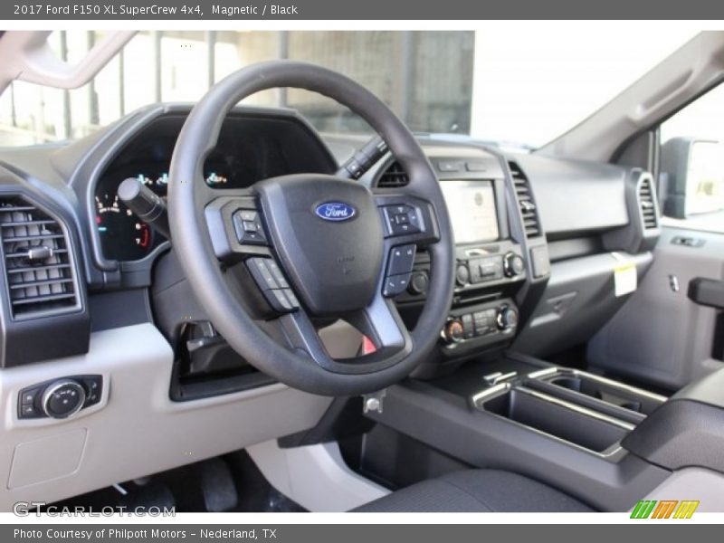 Magnetic / Black 2017 Ford F150 XL SuperCrew 4x4