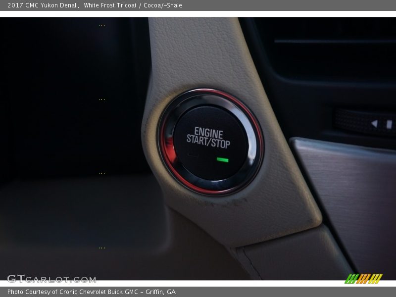 White Frost Tricoat / Cocoa/­Shale 2017 GMC Yukon Denali