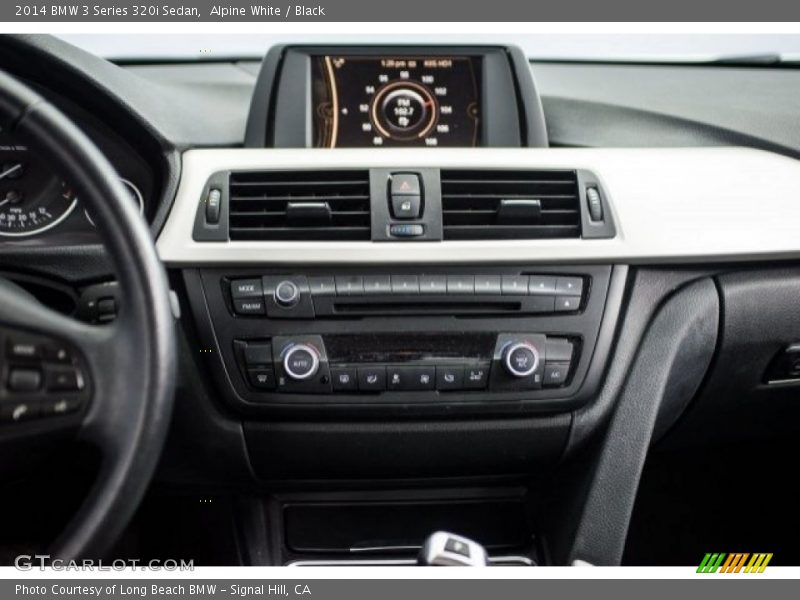 Alpine White / Black 2014 BMW 3 Series 320i Sedan