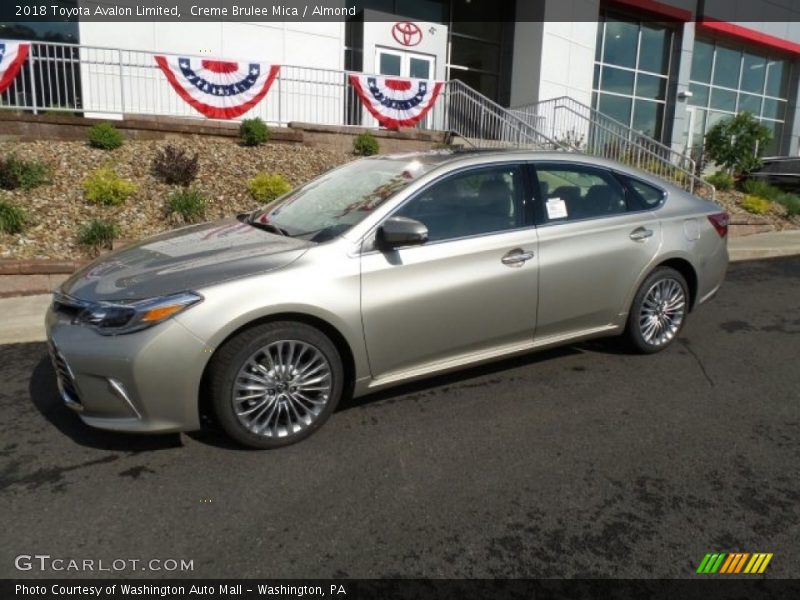 Front 3/4 View of 2018 Avalon Limited