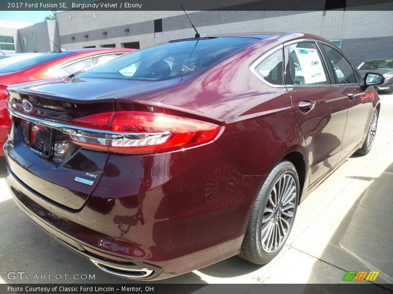 Burgundy Velvet / Ebony 2017 Ford Fusion SE