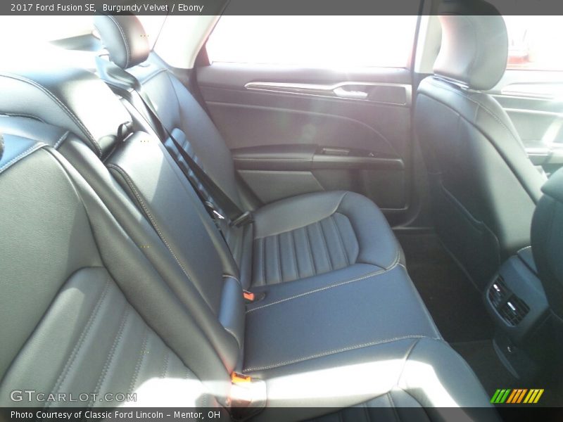Burgundy Velvet / Ebony 2017 Ford Fusion SE