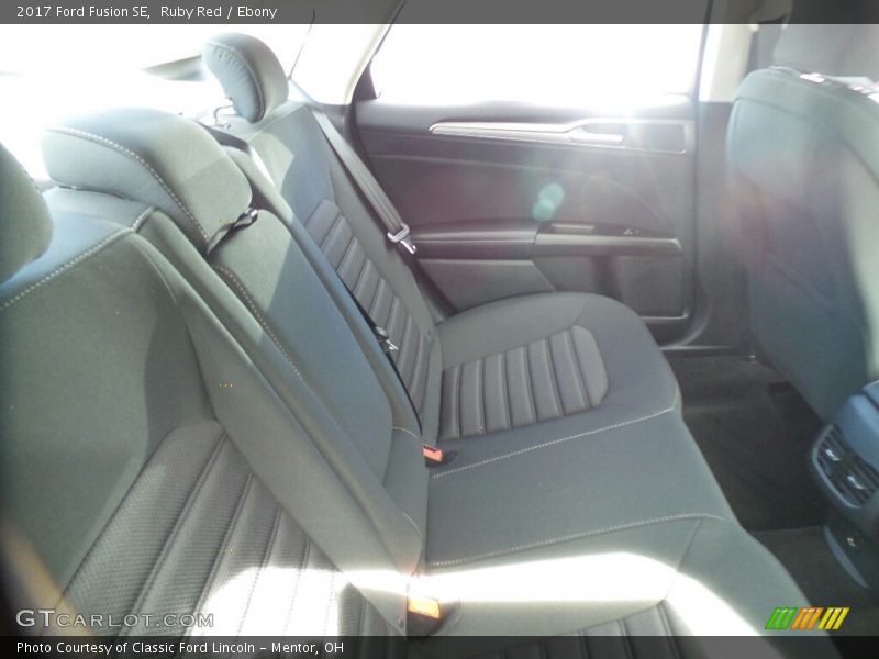 Ruby Red / Ebony 2017 Ford Fusion SE