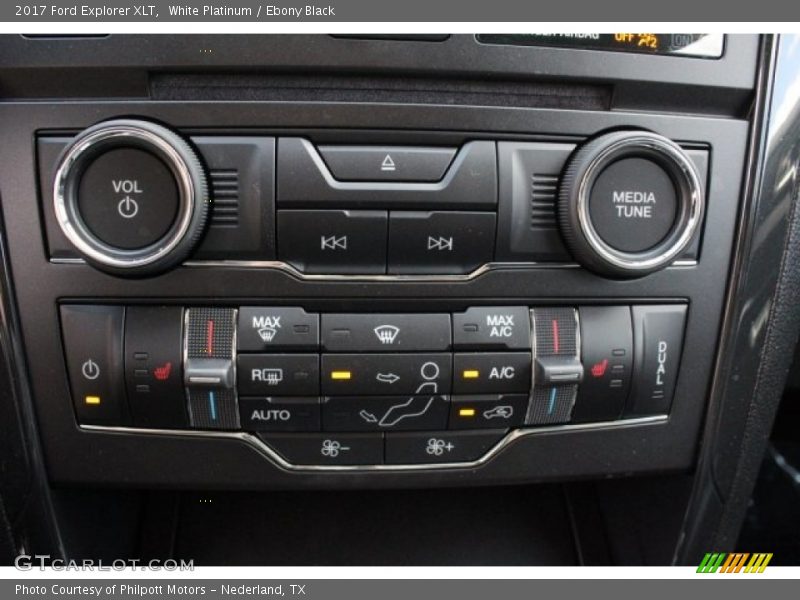 White Platinum / Ebony Black 2017 Ford Explorer XLT
