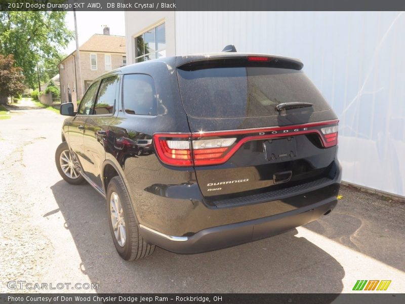DB Black Crystal / Black 2017 Dodge Durango SXT AWD